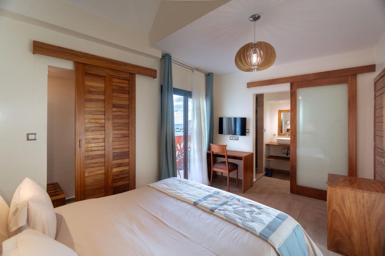 Hotel La Madrague ダカール エクステリア 写真
