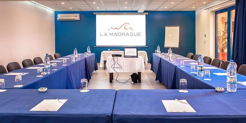 Hotel La Madrague ダカール エクステリア 写真